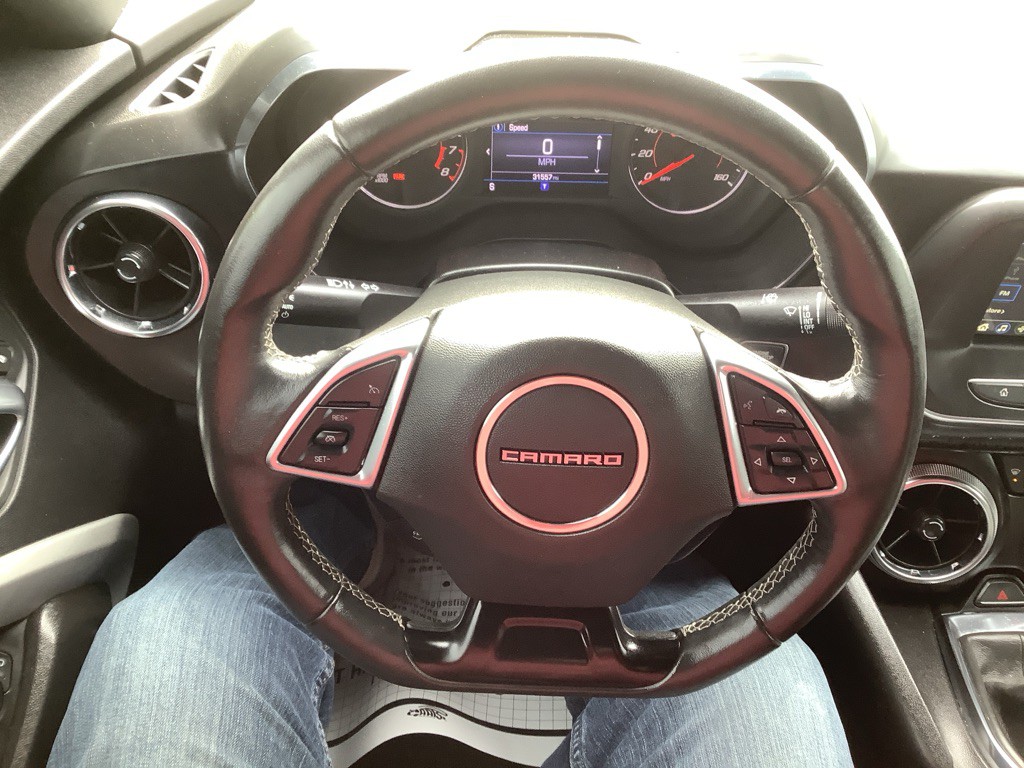 2019 Chevrolet Camaro Image 18