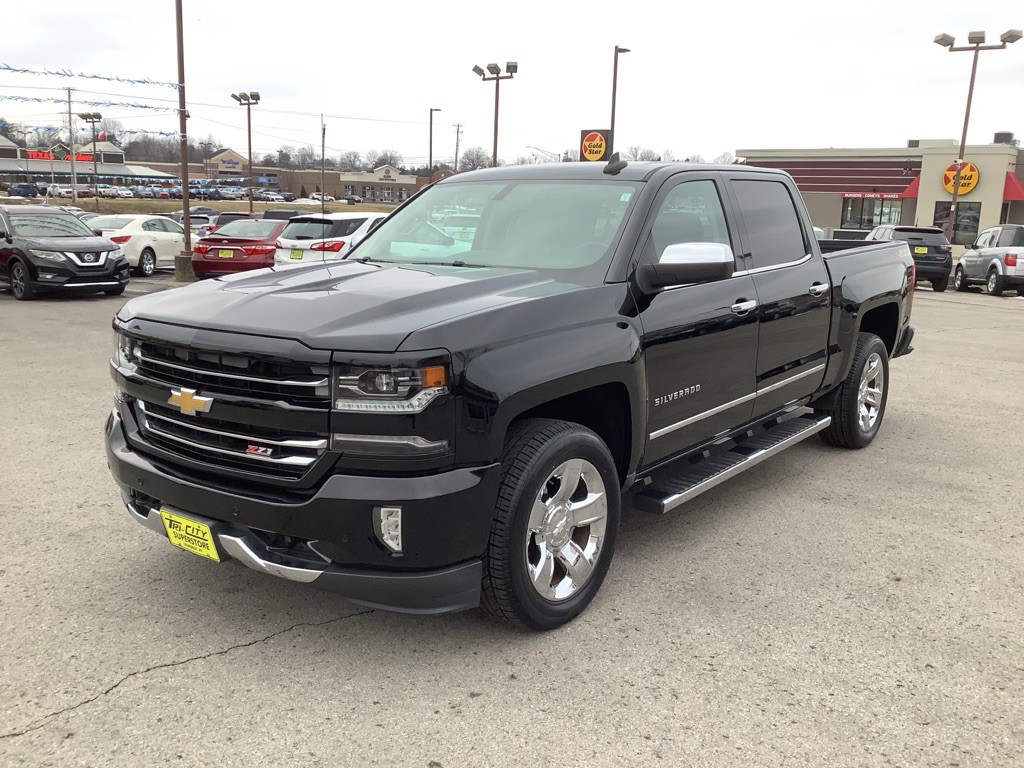 2017 Chevrolet Silverado 1500 Image 2