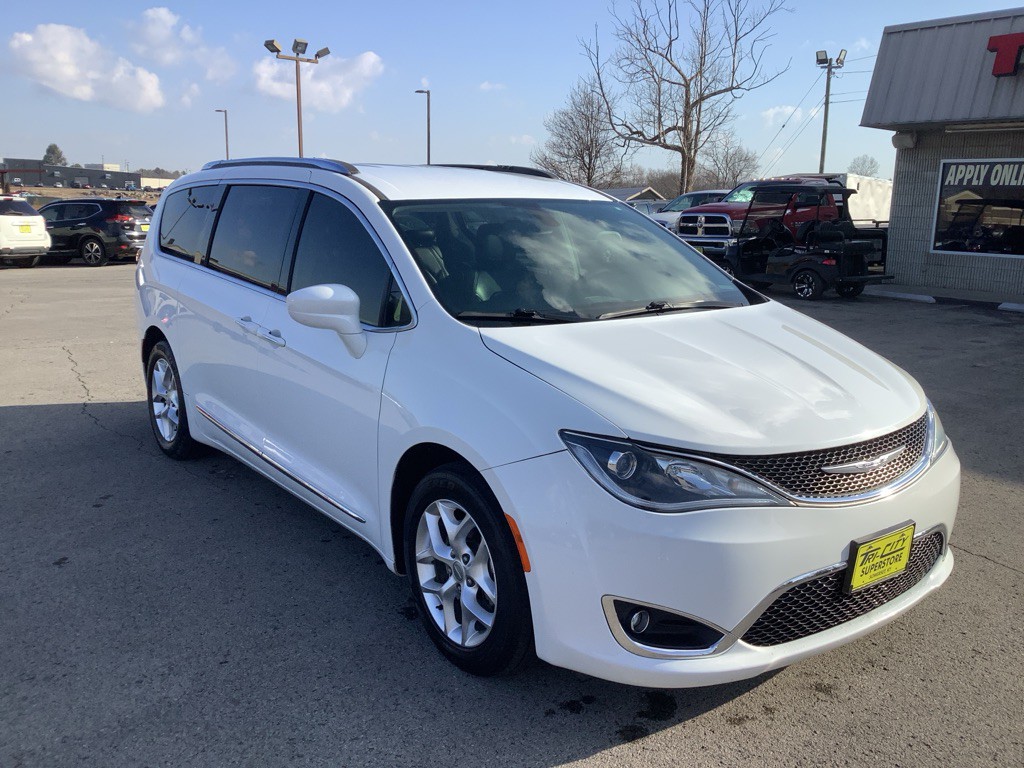 2020 Chrysler Pacifica Image 4