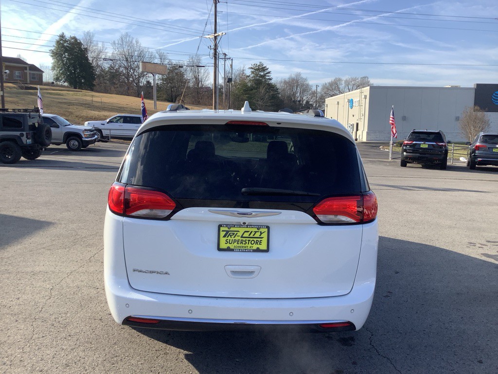 2020 Chrysler Pacifica Image 7