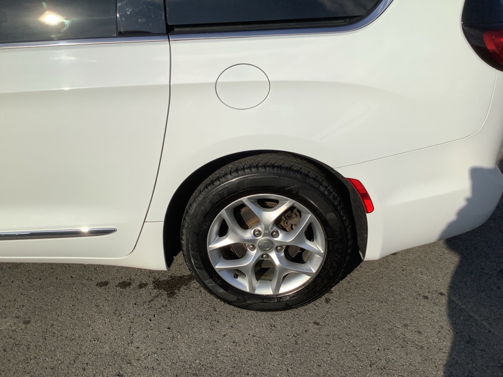 2020 Chrysler Pacifica Image 10