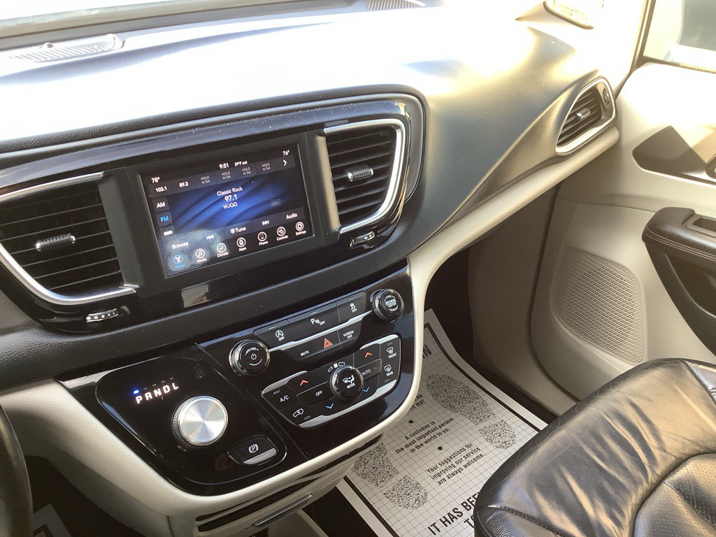 2020 Chrysler Pacifica Image 15