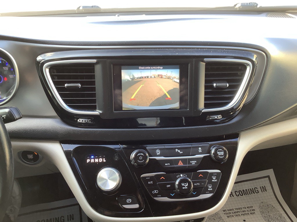 2020 Chrysler Pacifica Image 17