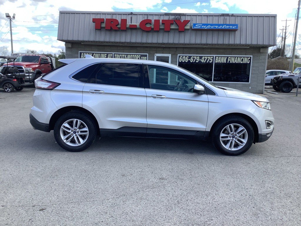 2017 Ford Edge Image 5