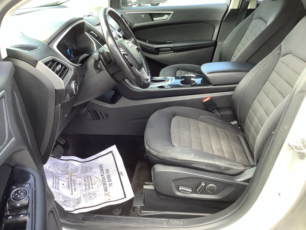 2017 Ford Edge Image 12