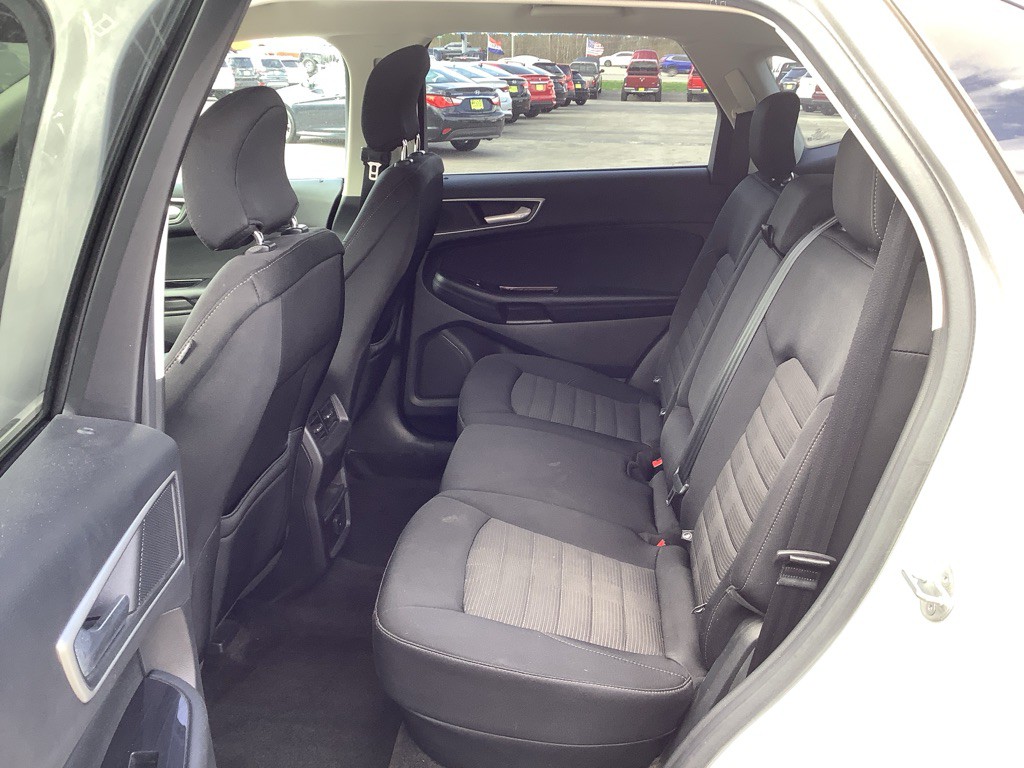 2017 Ford Edge Image 13