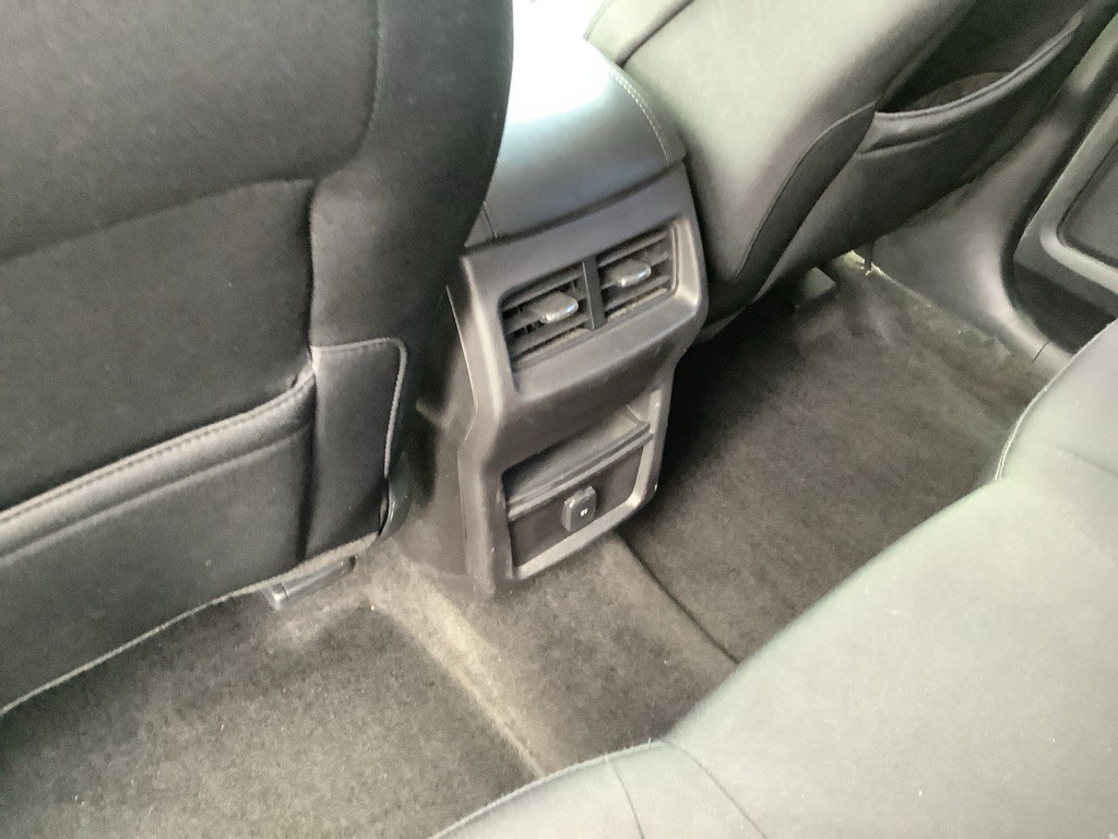 2017 Ford Edge Image 15