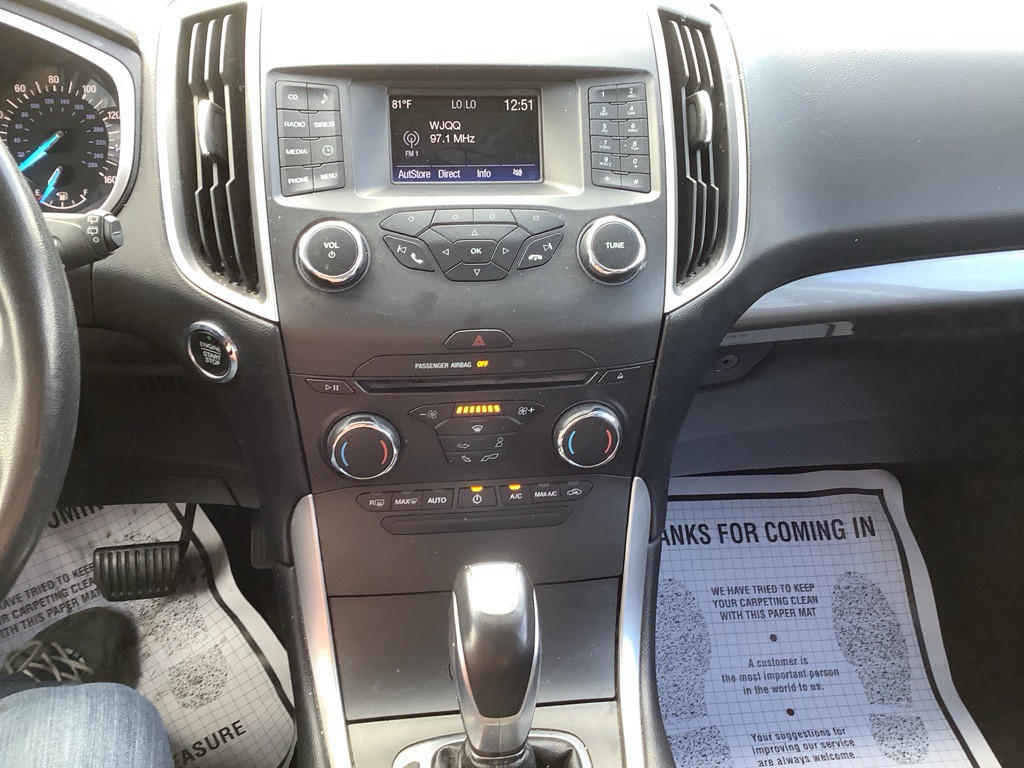 2017 Ford Edge Image 16