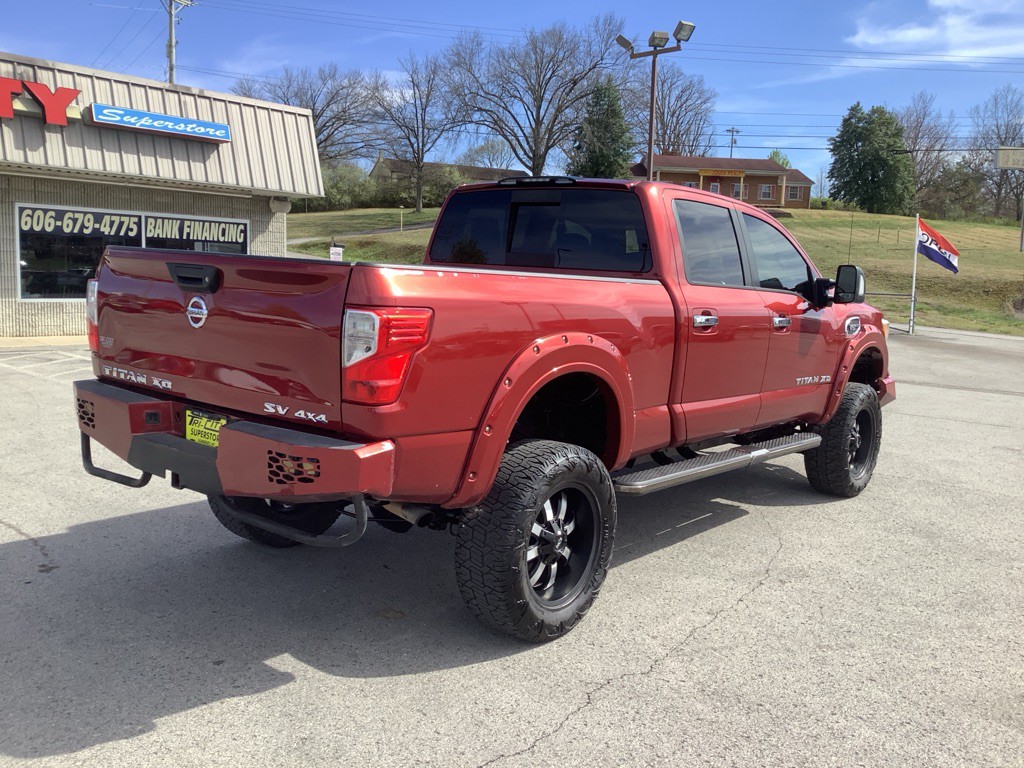 2017 Nissan Titan Image 6