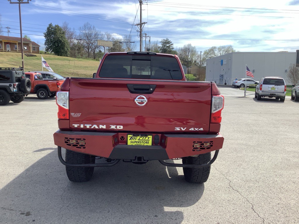 2017 Nissan Titan Image 7