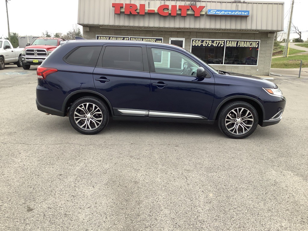 2017 Mitsubishi Outlander Image 5