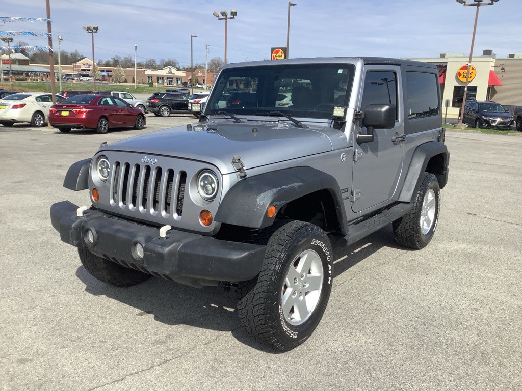 2013 Jeep Wrangler Image 2