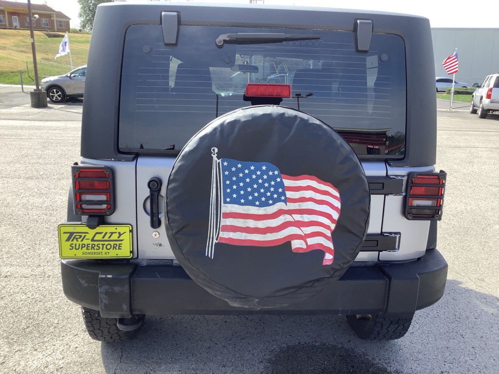 2013 Jeep Wrangler Image 7