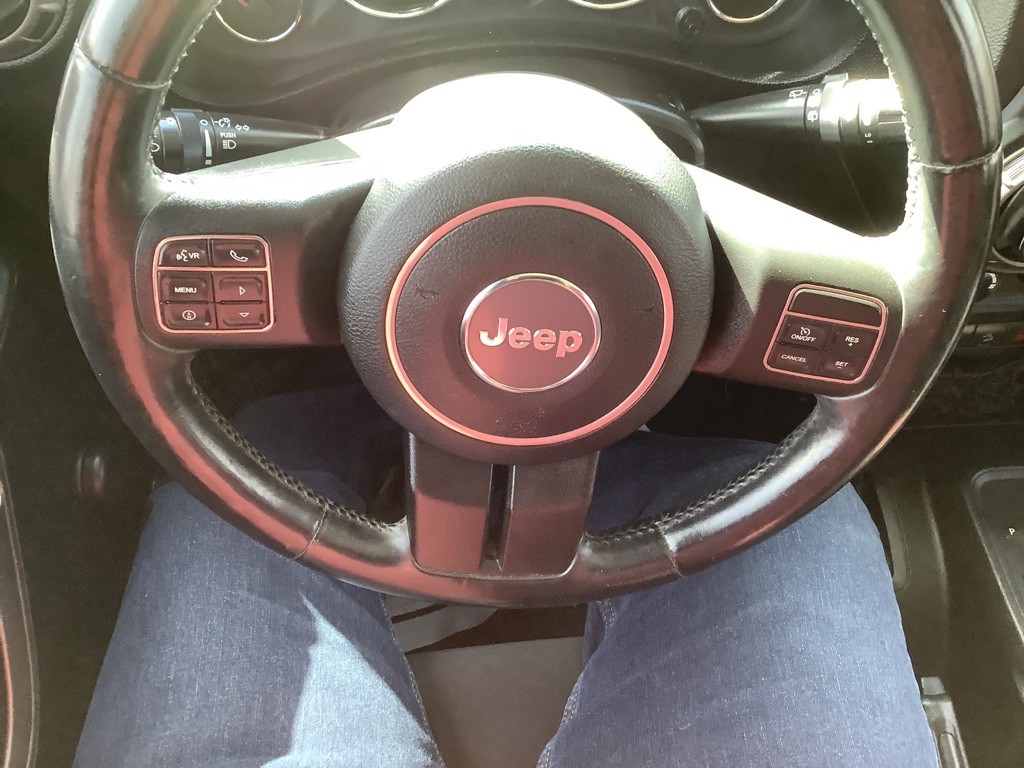 2013 Jeep Wrangler Image 14