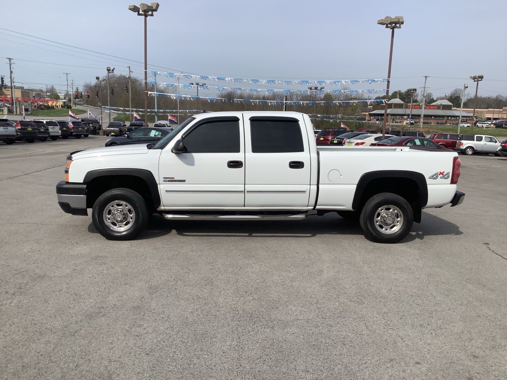 2003 Chevrolet Silverado 1500 Image 1