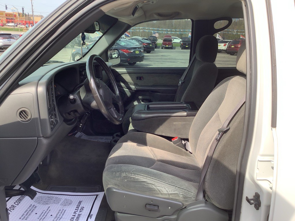 2003 Chevrolet Silverado 1500 Image 12
