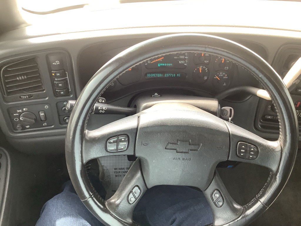 2003 Chevrolet Silverado 1500 Image 17