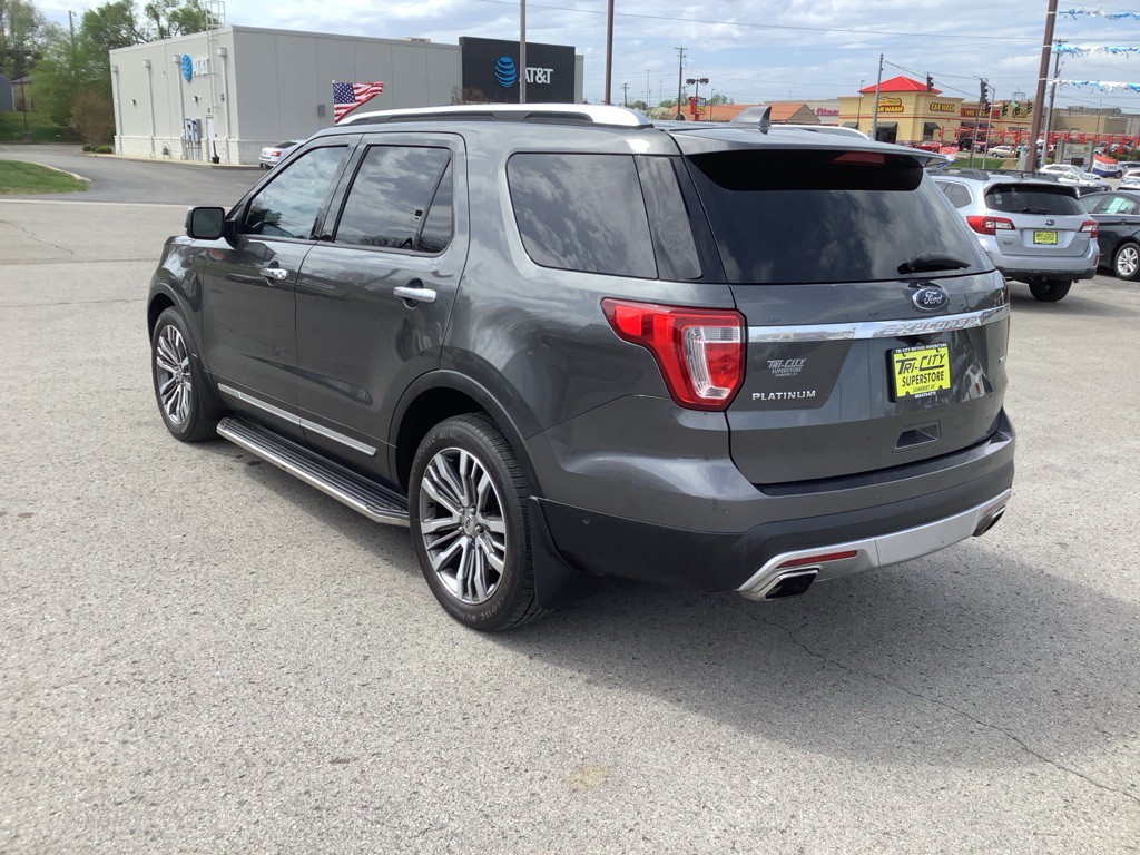 2017 Ford Explorer Image 9