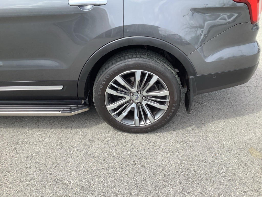 2017 Ford Explorer Image 10