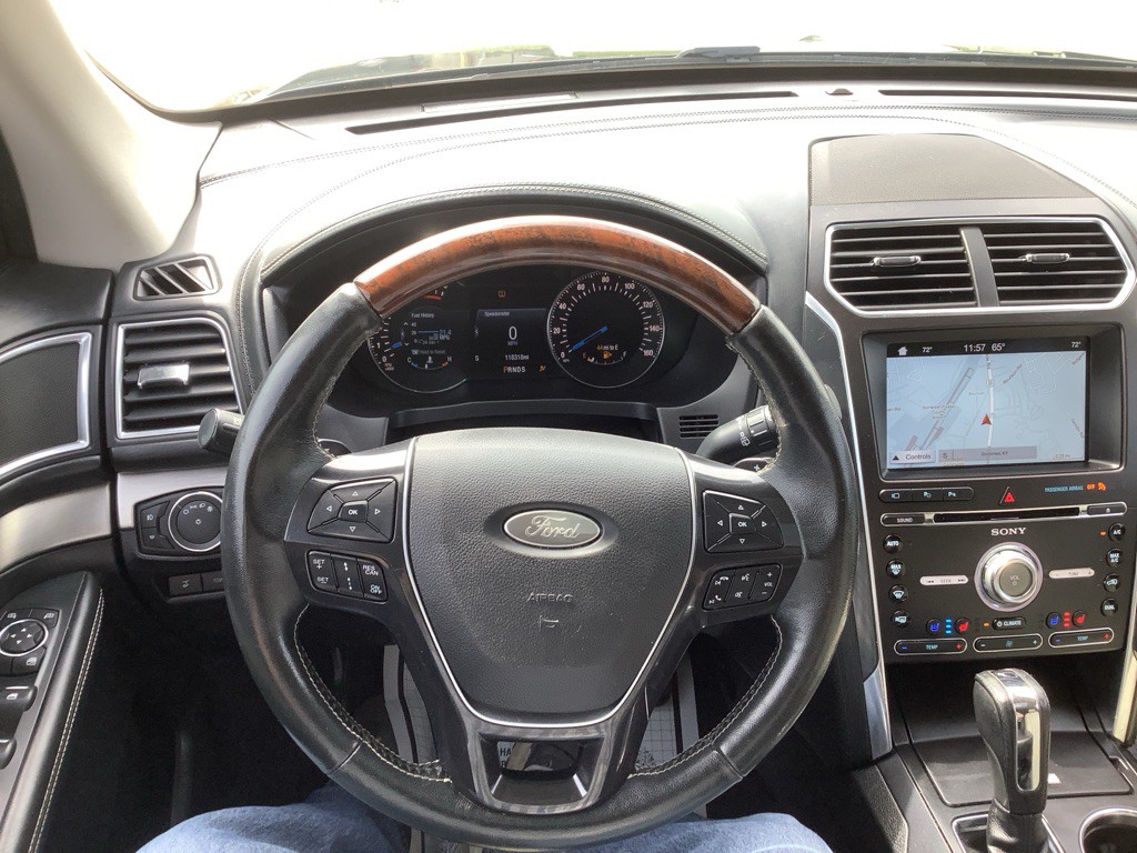 2017 Ford Explorer Image 21