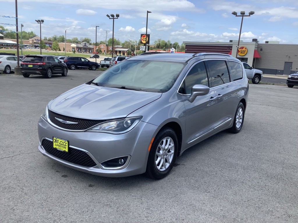 2020 Chrysler Pacifica Image 2