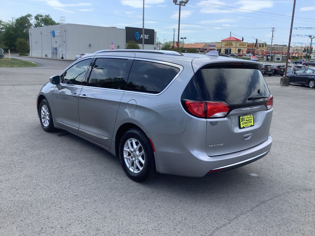 2020 Chrysler Pacifica Image 9