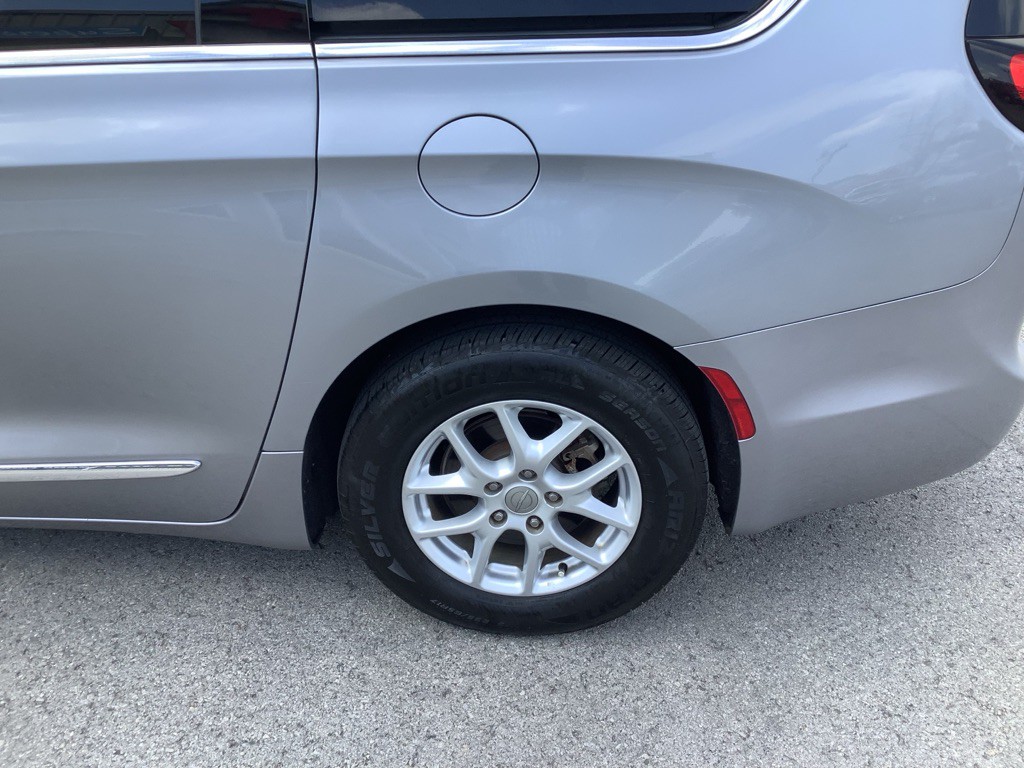 2020 Chrysler Pacifica Image 10