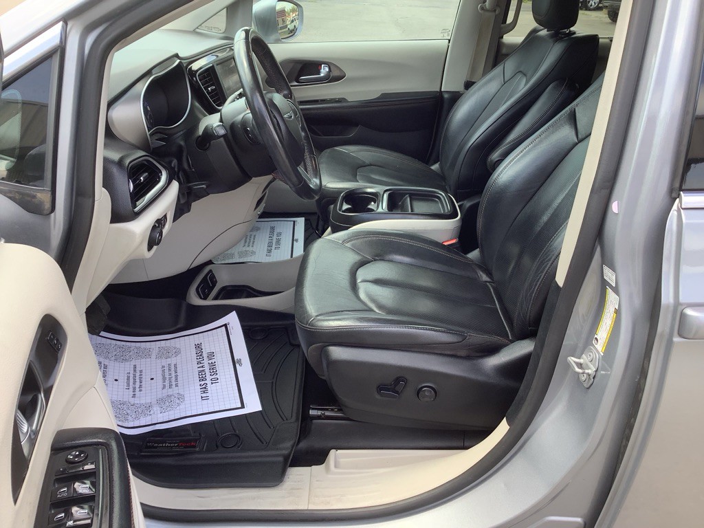 2020 Chrysler Pacifica Image 12