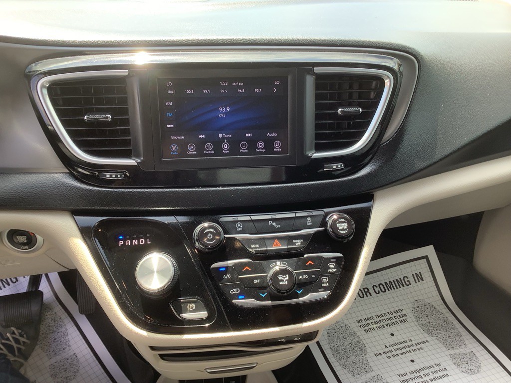 2020 Chrysler Pacifica Image 16