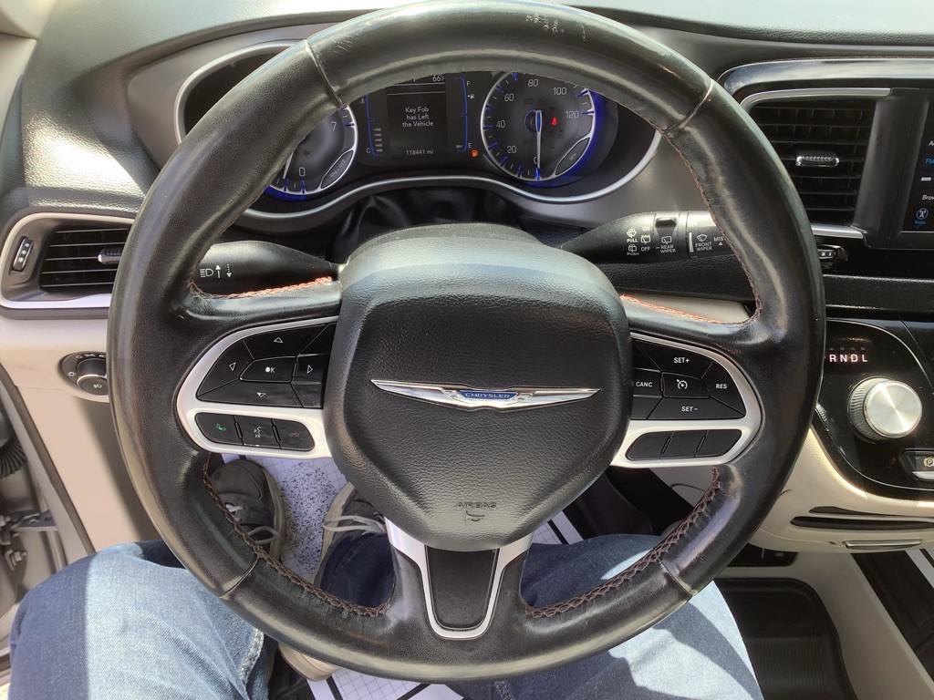 2020 Chrysler Pacifica Image 18