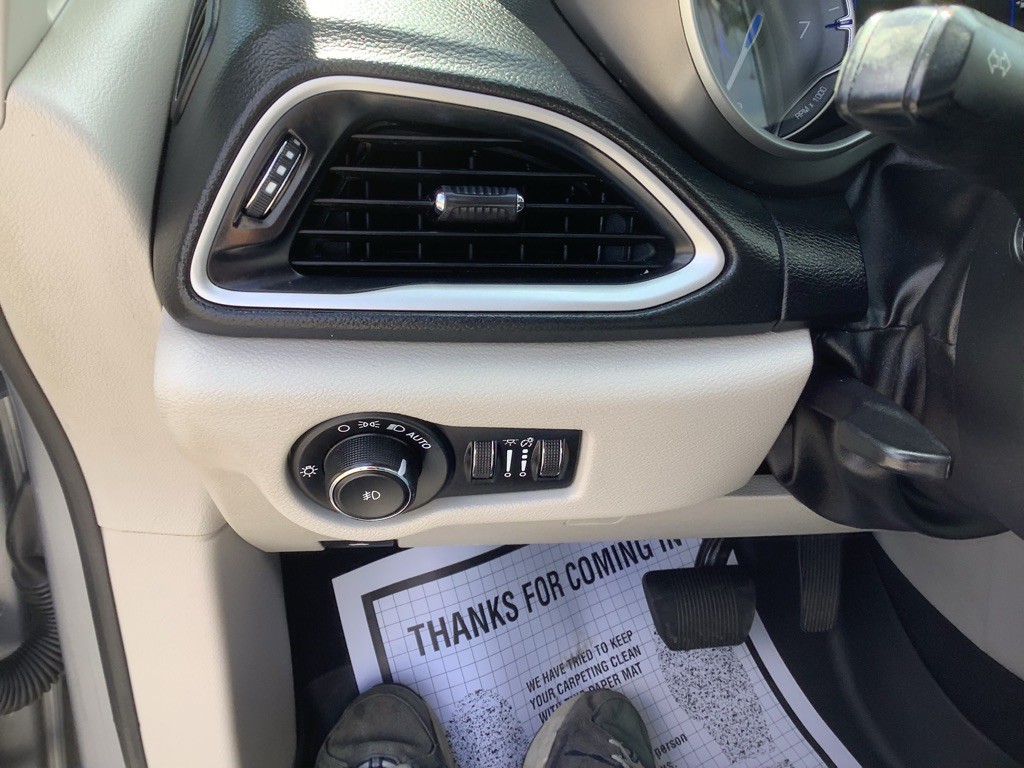 2020 Chrysler Pacifica Image 19