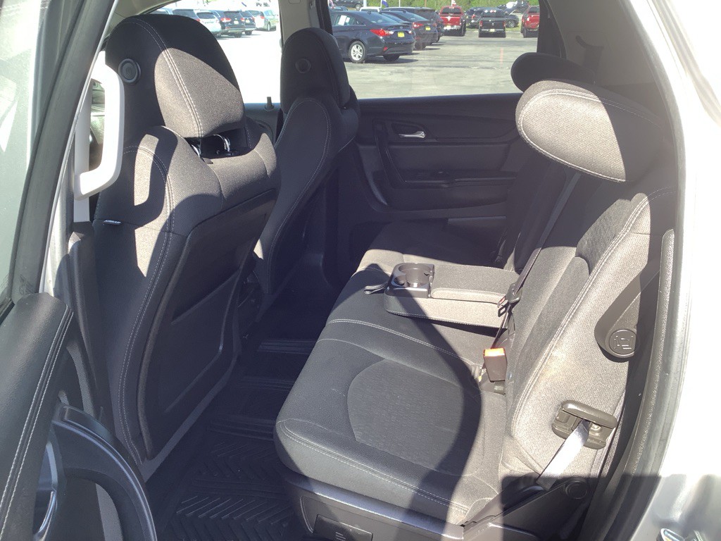 2016 GMC Acadia Image 13