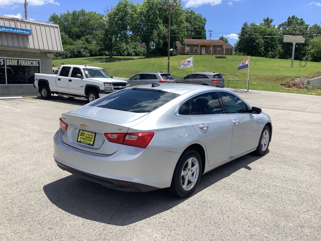 2016 Chevrolet Malibu Image 6