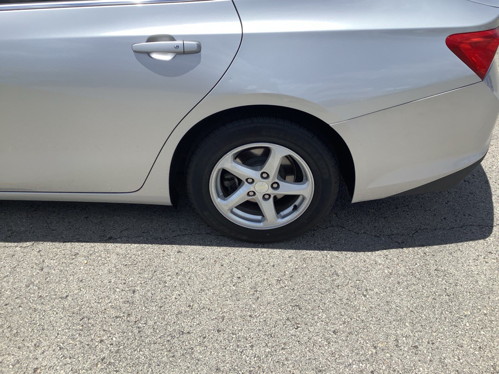 2016 Chevrolet Malibu Image 10