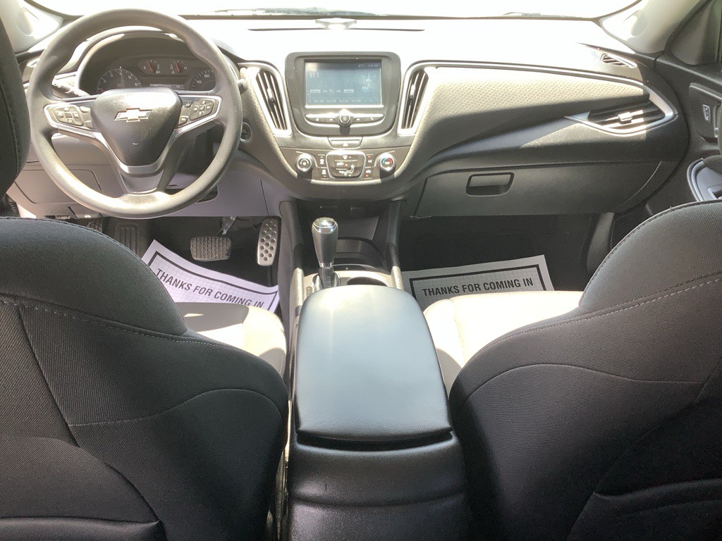 2016 Chevrolet Malibu Image 14
