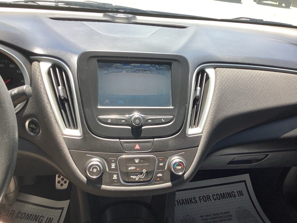 2016 Chevrolet Malibu Image 18
