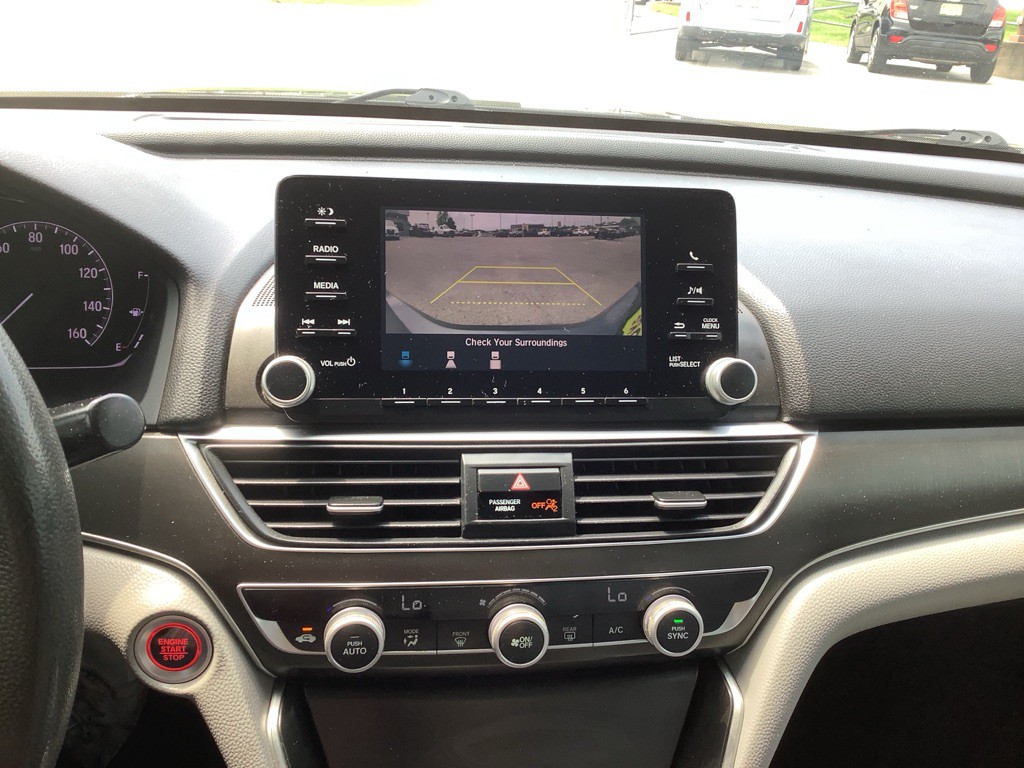 2018 Honda Accord Image 16