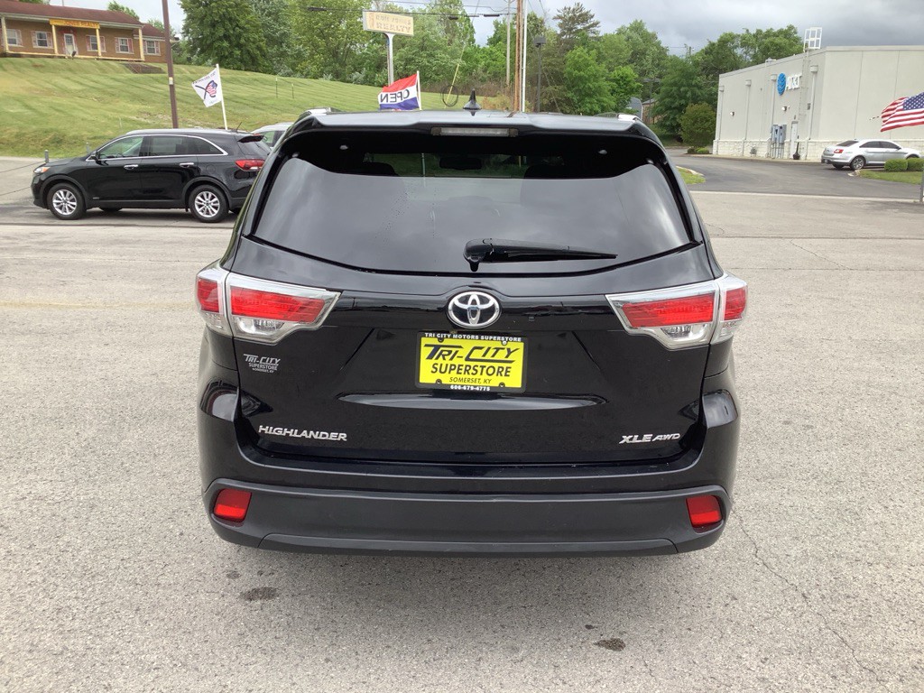 2016 Toyota Highlander Image 7