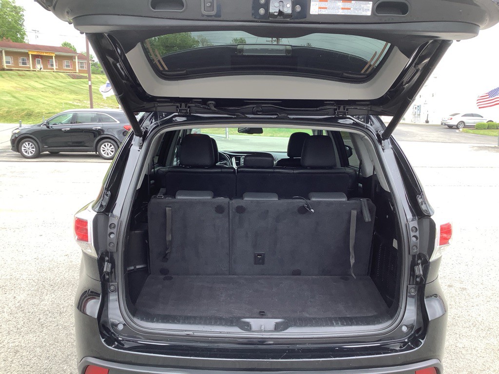 2016 Toyota Highlander Image 8