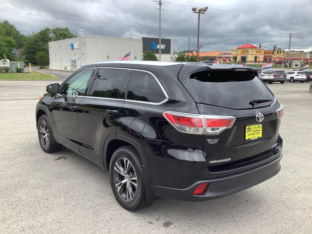 2016 Toyota Highlander Image 9