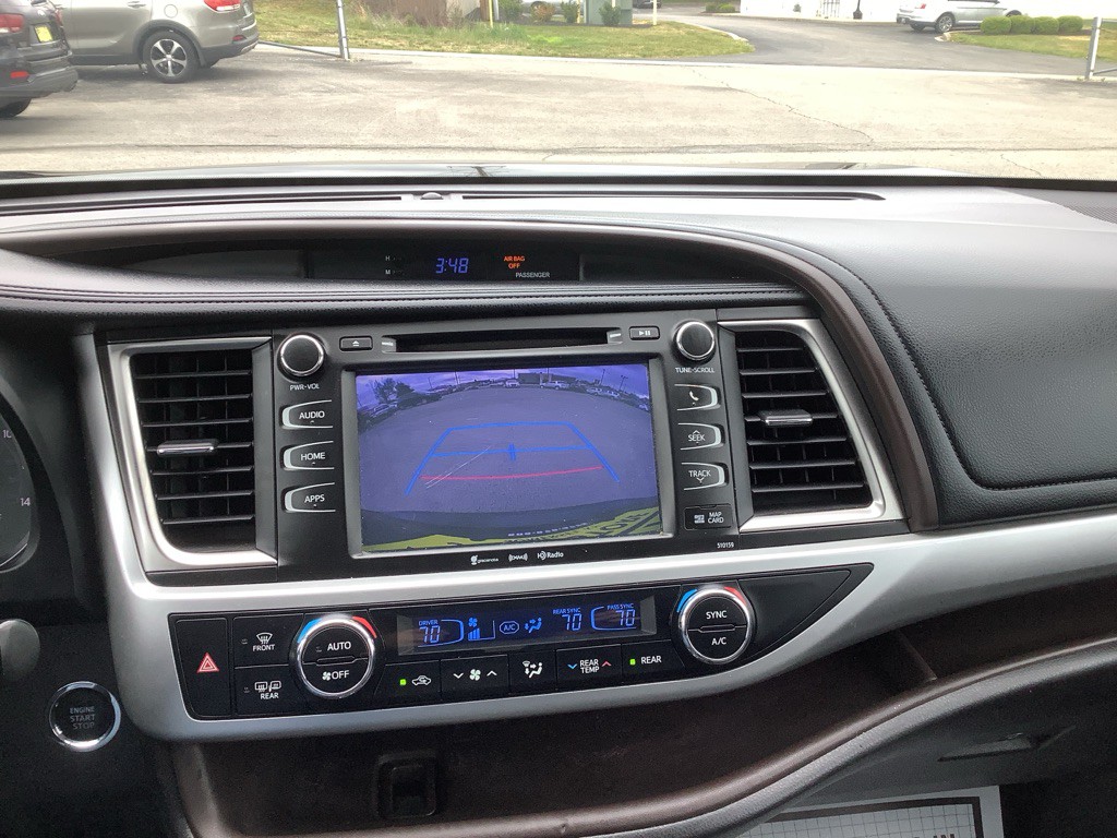2016 Toyota Highlander Image 20