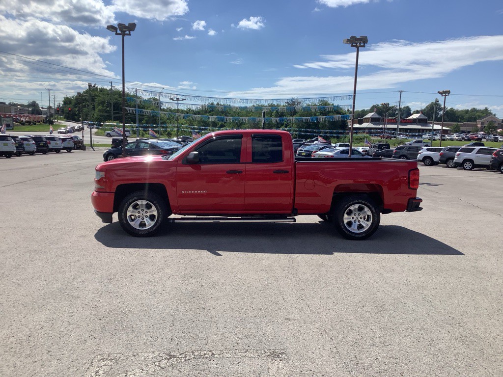 2016 Chevrolet Silverado 1500 Image 1