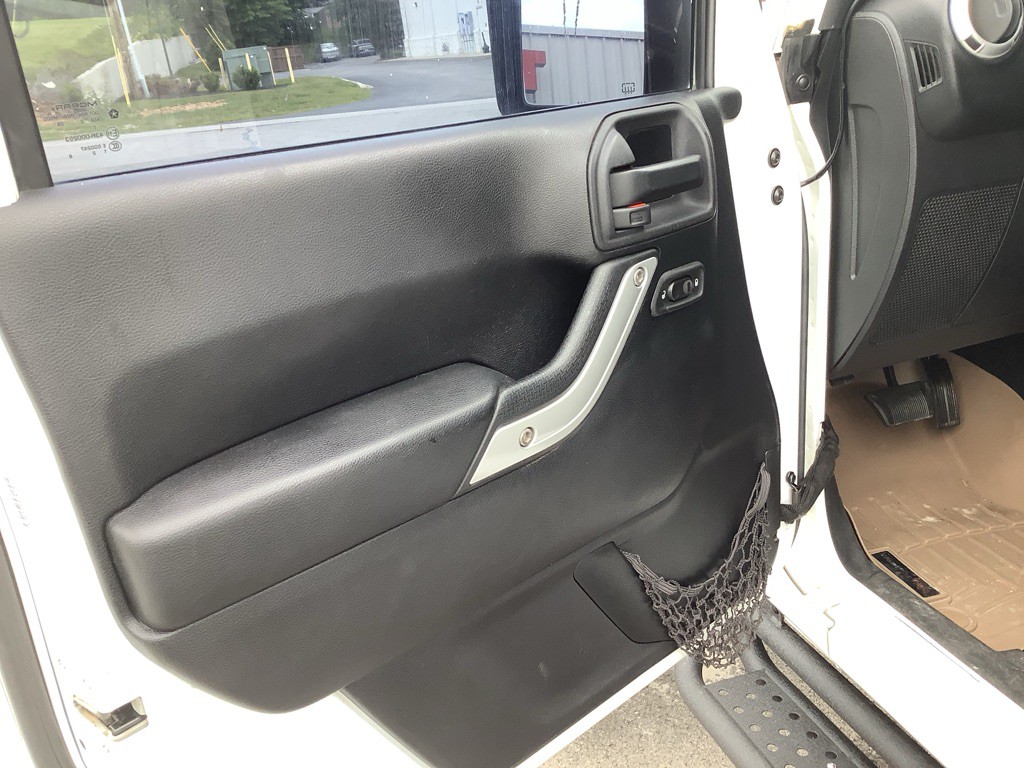 2014 Jeep Wrangler Unlimited Image 11