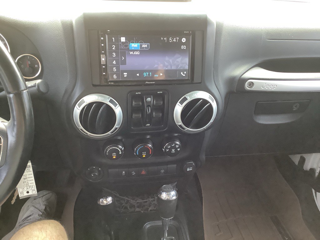 2014 Jeep Wrangler Unlimited Image 16