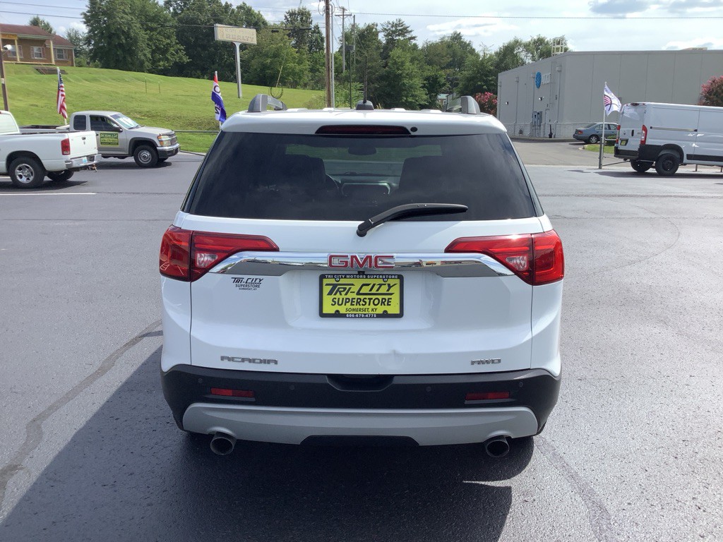 2018 GMC Acadia Image 8