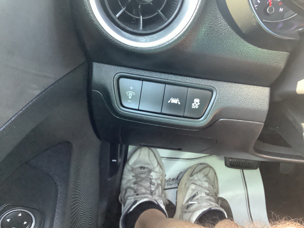 2020 Kia Forte Image 17