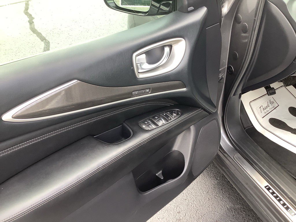 2017 INFINITI QX60 Image 11