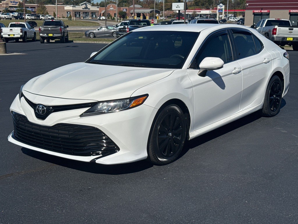2018 Toyota Camry Image 2