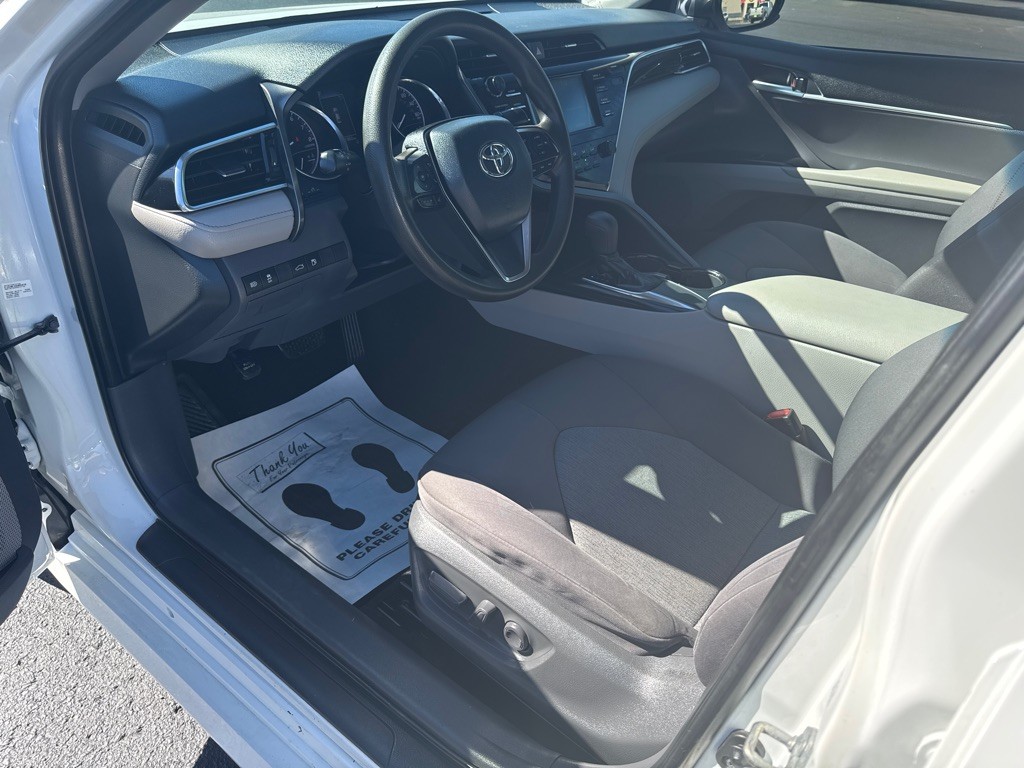2018 Toyota Camry Image 8