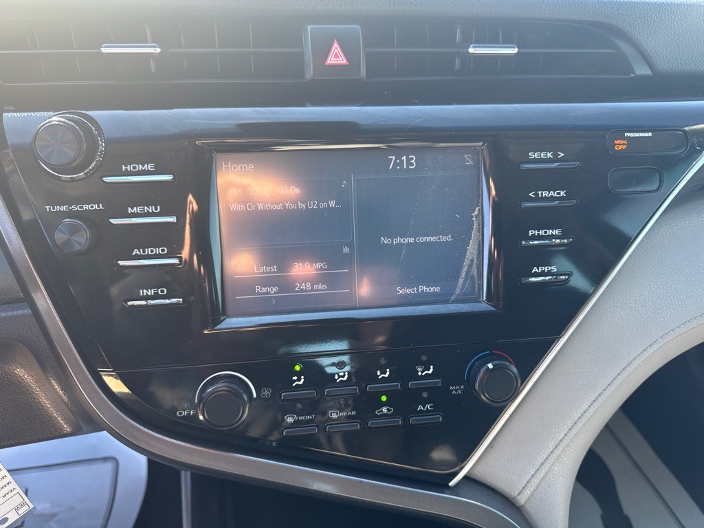 2018 Toyota Camry Image 11